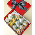 12pcs Gold & White Lace with Gold & White Shimmer Chocolate Strawberries Gift Box